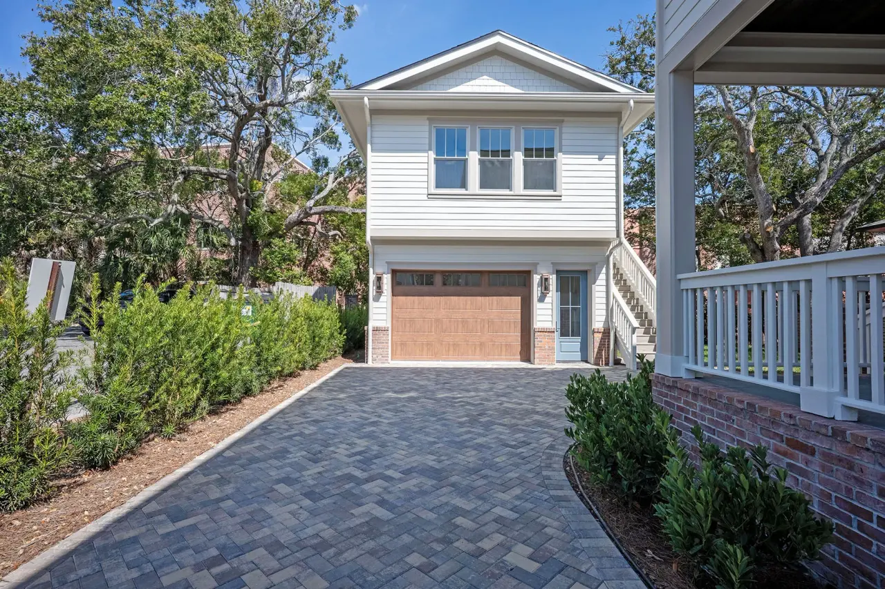 Detached guest house